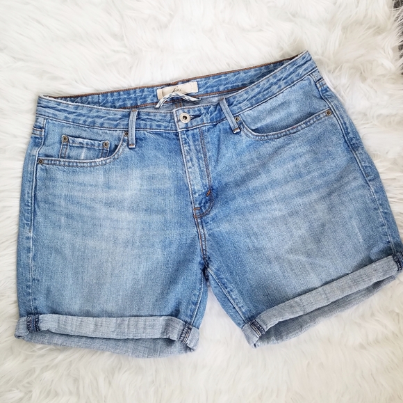 Levi's Pants - Levi's midi jean shorts